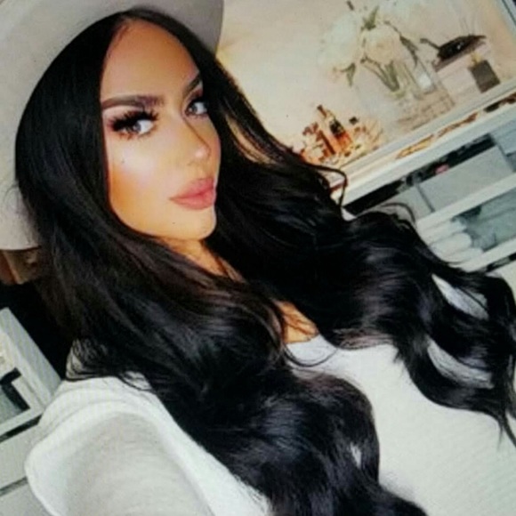 - 💫 22” DARK BROWN WAVY LACE FRONT WIG *NEW*